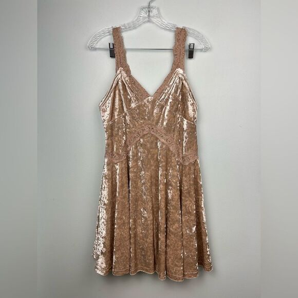 entro Crushed Velvet and Lace Mini Dress Tan Sleeveless Tank Skater Sz L 10/12 - Picture 1 of 14